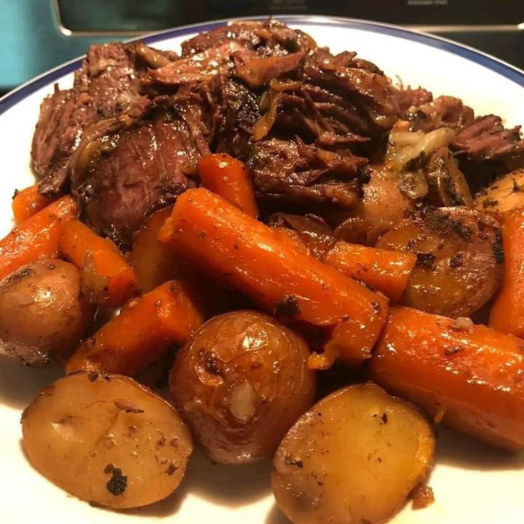 Classic Pot Roast With Potatoes And Carrots Easy To Cook 4008