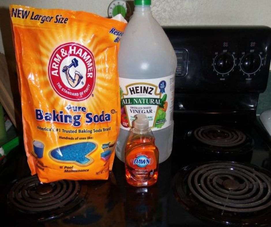 Homemade Oven Cleaner: Effortless Sparkle for Your Kitchen - EASY TO COOK