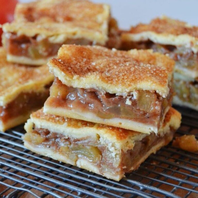 Flaky Apple Pie Bars An Irresistible Dessert Delight EASY TO COOK